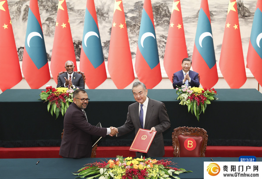 习近平同马尔代夫总统穆伊兹会谈(图7)