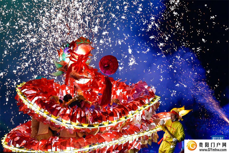 百龙竞技,苗族“舞龙嘘花”闹元宵(图4) 百龙竞技,苗族“舞龙嘘花”闹元宵(图4)