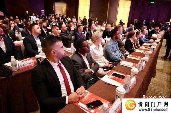 “一带一路”国家肝脏微创技术培训项目在成都启动(图1) “一带一路”国家肝脏微创技术培训项目在成都启动(图1)