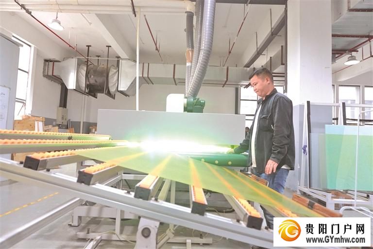 一块屏的不平凡之路(图1) 一块屏的不平凡之路(图1)