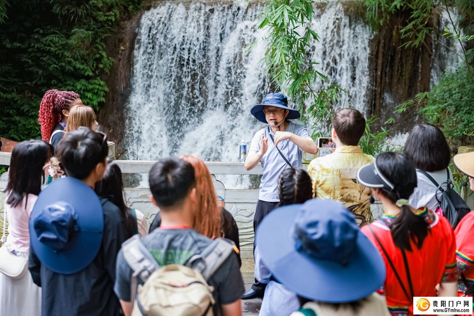 国际儒学联合会2024汉学青年学者研习营走进天河谭景区和贵阳市生态科普馆(图4) 国际儒学联合会2024汉学青年学者研习营走进天河谭景区和贵阳市生态科普馆(图4)