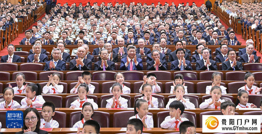 庆祝中华人民共和国成立75周年音乐会在京举行(图2) 庆祝中华人民共和国成立75周年音乐会在京举行(图2)