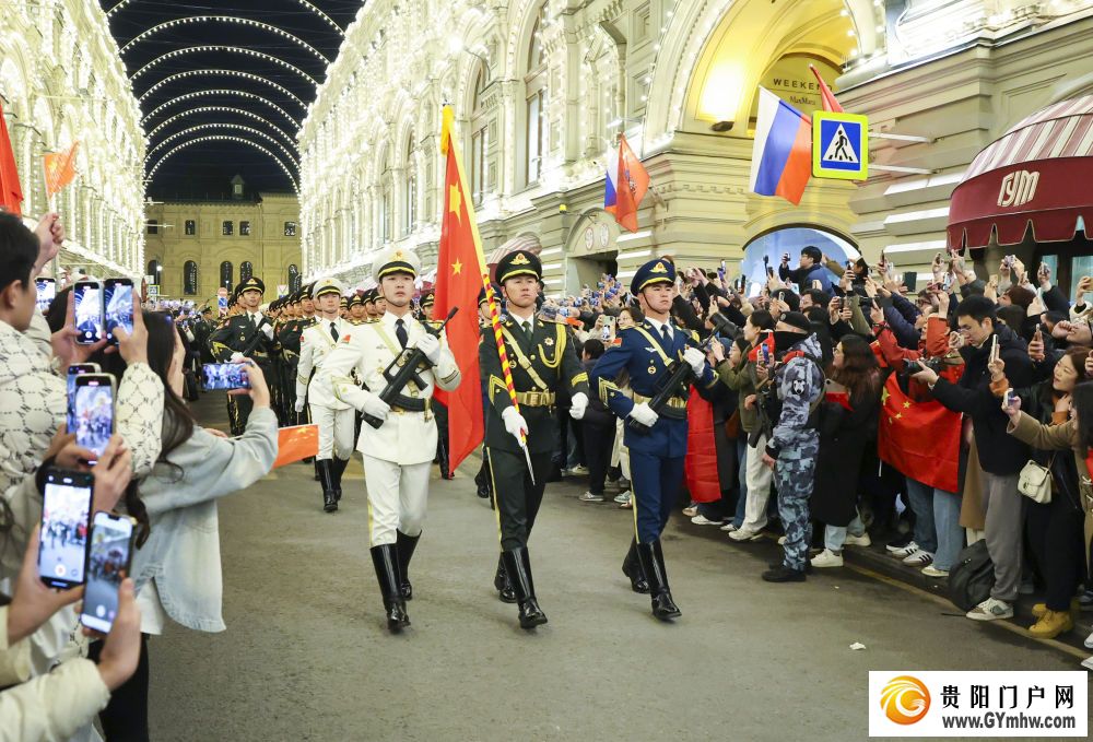 “中国排面”亮相莫斯科红场(图1) “中国排面”亮相莫斯科红场(图1)
