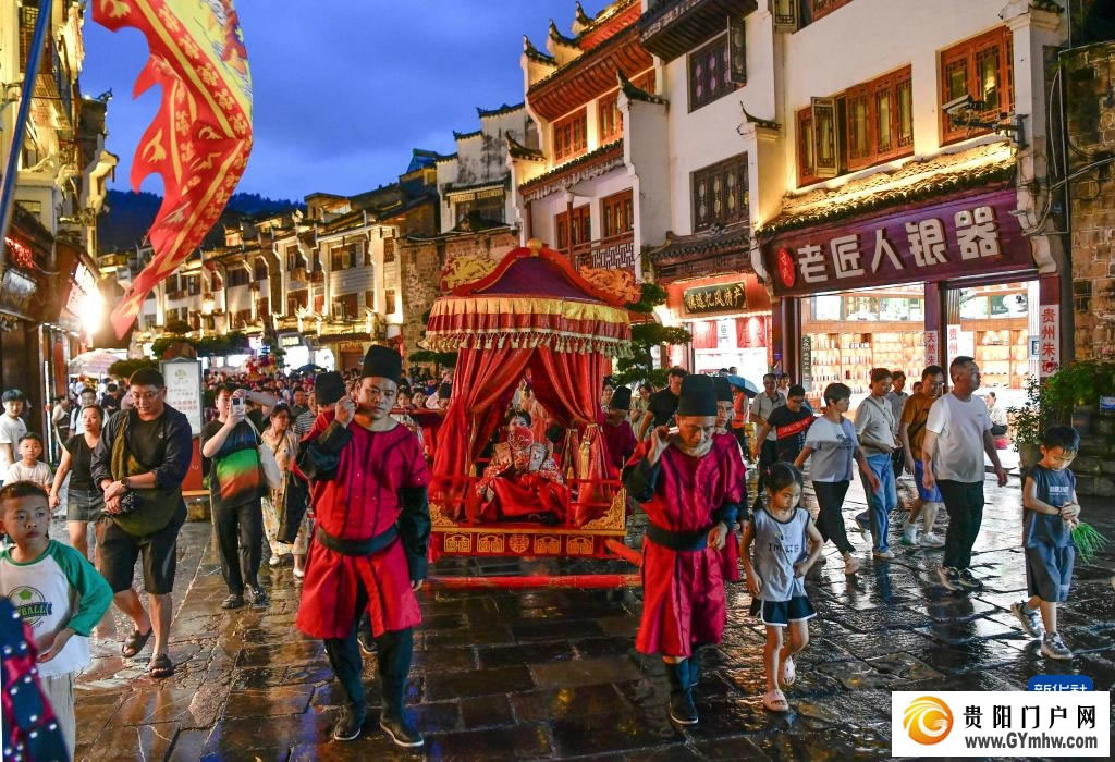 贵州镇远:古城赛龙舟(图7) 贵州镇远:古城赛龙舟(图7)